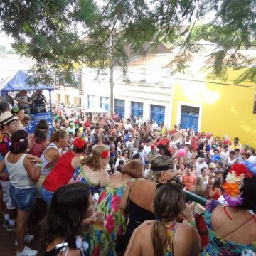 Vereador do Recife protocola representação no MPPE pedindo o cancelamento dos camarotes privados no Carnaval de 2022 da cidade.