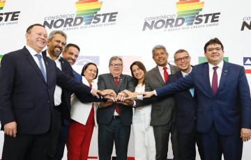 Coluna do sábado | Consórcio Nordeste foca na unidade e diálogo entre os governadores de olho na fome e segurança 