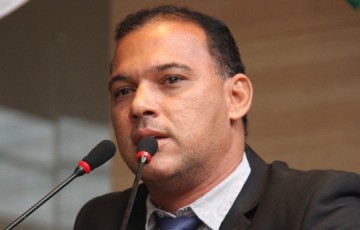 Dilson Batista formaliza solicitação para retirar de pauta homenagem a Bolsonaro