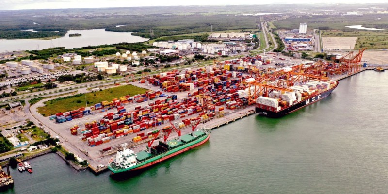 Segundo o Governador Paulo Câmara, a autonomia vai acelerar as atividades do porto e impactar positivamente a economia do estado