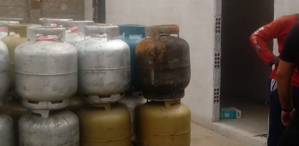 Defesa Civil identifica venda de gás clandestina em Toritama