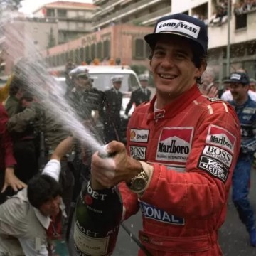 Três décadas da morte de Ayrton Senna do Brasil, ídolo e piloto tricampeão mundial na Fórmula 1