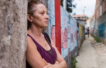 A Mãe, de Cristiano Burlan: crônica sobre o cotidiano na periferia paulista