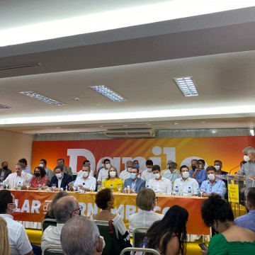 Humberto Costa diz que abdicou da candidatura “por Pernambuco e pelo Brasil”