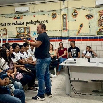 Ação em Paulista orienta jovens sobre o consumo de drogas e outros derivados