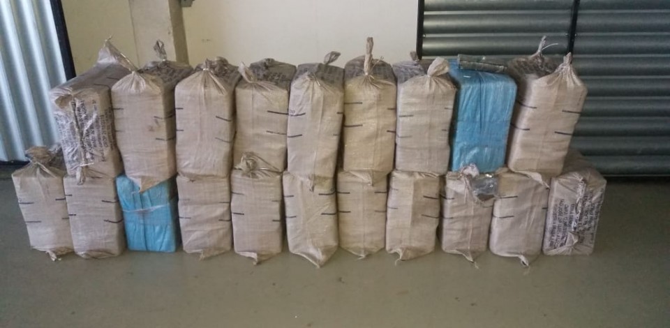 Polícia apreende 650 kg de cocaína em Igarassu