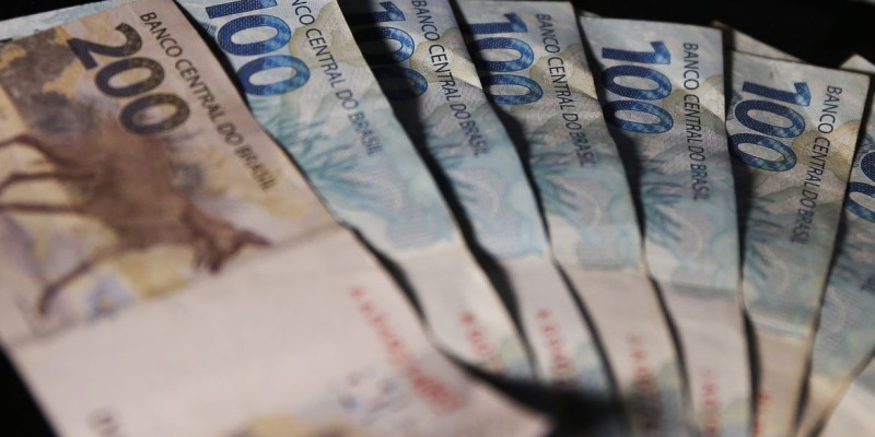 Vendas superam resgates em R$ 1,75 bilhão