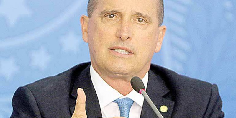 Ministro falou sobre operação que vai trazer de volta brasileiros de região de surto do coronavírus, na China