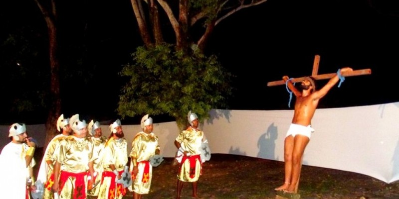 O evento costuma ocorrer na Semana Santa na Vila dos Remédios, na ilha