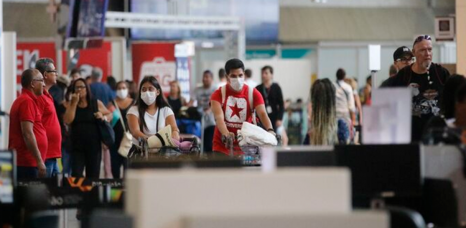 Brasil volta a restringir entrada de estrangeiros 