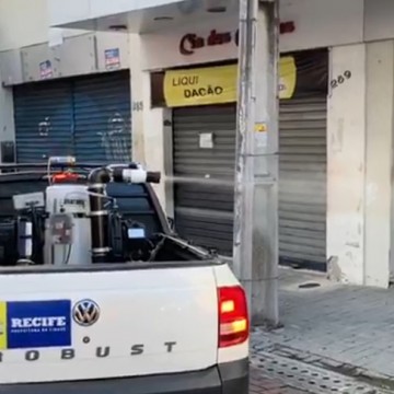 Ruas do comércio varejista do Centro do Recife passam por sanitização