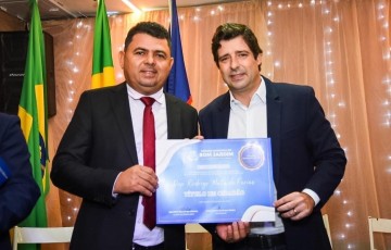 Rodrigo Farias recebe título de cidadão de Bom Jardim