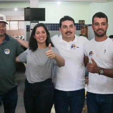 Iza Arruda e Chaparral participam de encontro político em Riacho das Almas