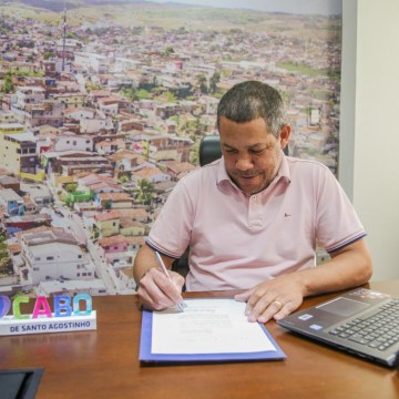 Prefeito Keko do Armazém anuncia pagamento do 13ª salário para servidores do Cabo de Santo Agostinho