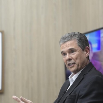 André de Paula diz que: “UFPE faz 76 anos em crise por cortes financeiros”