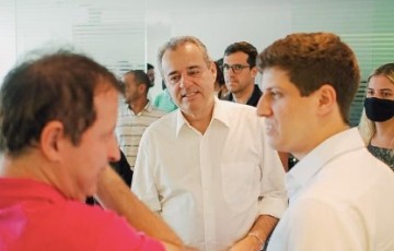 Danilo Cabral defende inovação em visita ao Porto Digital ao lado de João Campos