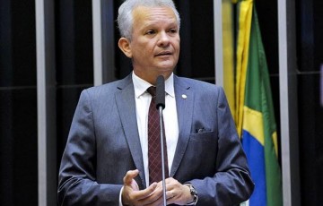 Líder da Oposição, André Figueiredo (PDT-CE), afirma que impeachment de Bolsonaro poderá ser factível entre setembro e outubro