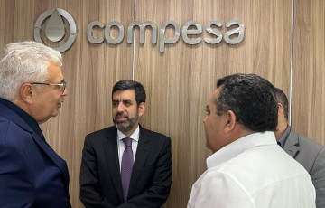 Presidente da Compesa, Alex Campos recebe Deputado Antonio Moraes e Paquinha, Prefeito de Macaparana