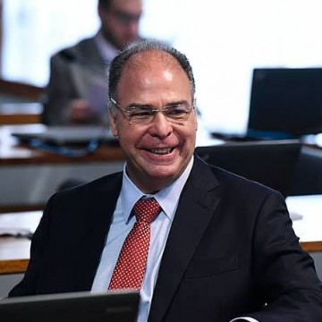 Senador Fernando Bezerra Coelho poderá ser candidato a federal pelo MDB