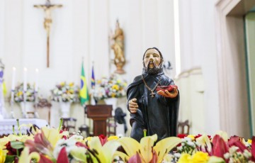 399ª Festa do Glorioso Santo Antão eleva espírito religioso e cultural em Vitória