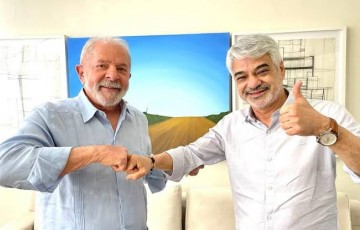 Após governador, Humberto Costa vai a Lula 