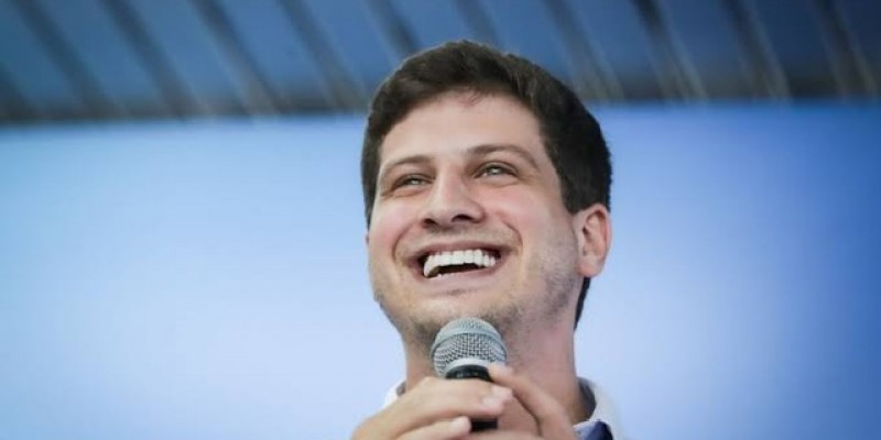 Coluna do sábado | Céu de brigadeiro