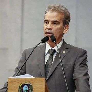 Coronel Alberto Feitosa solicita audiência pública sobre pagamento dos precatórios