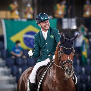 Esportes Hipismo paralímpico: Rodolpho Riskalla é prata em competição no Catar