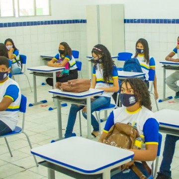 Inscrições para mais de 18 mil vagas de novatos na rede de ensino do Recife estão abertas