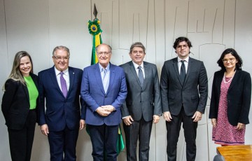 Augusto Coutinho e Geraldo Alckmin discutem melhorias para o Polo Gesseiro do Araripe