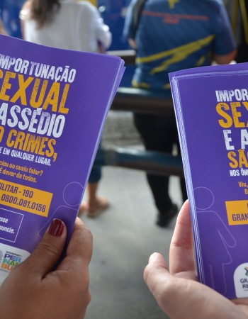 Ação educativa do Grande Recife orienta população sobre importunação sexual em ônibus