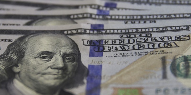 Dólar subiu levemente e encerrou em R$ 4,92