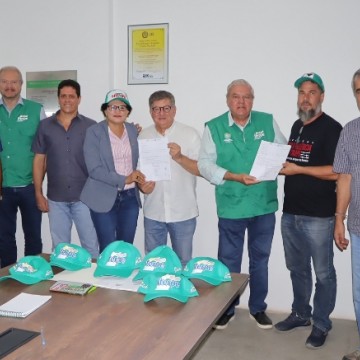 Iterpe promove cerimônia com representantes de movimentos sociais para a assinatura da remessa do depósito judicial de desapropriação do Engenho Roncadorzinho