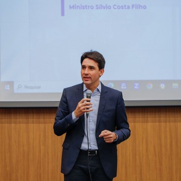Ministro  Silvio Costa Filho apresenta plano estratégico de investimentos para Pernambuco