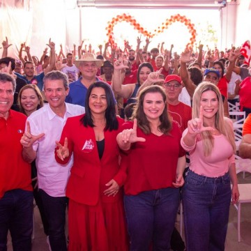 Em Condado, Marília participa de grande ato ao lado de Lula Cabral e Fabíola Cabral