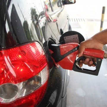 Postos deverão anunciar preço de combustível válido antes da redução do ICMS