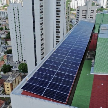 Condomínios apostam em energia solar e economizam até 95% na conta de luz