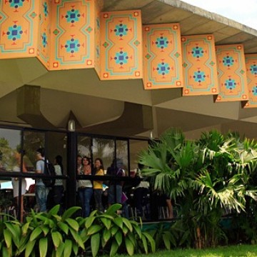Estudantes da UFPE realizam protesto por melhorias nas refeições do Restaurante Universitário