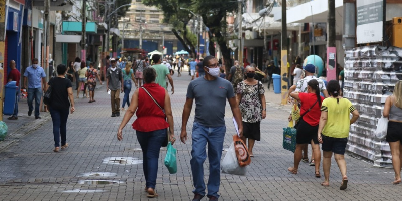 A ação envolve oito mil estabelecimentos, entre comércios de rua e lojas de shoppings na Região Metropolitana do Recife.