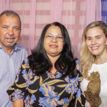 Hélio Guabiraba recebe apoio de mulheres em encontro no Camaragibe