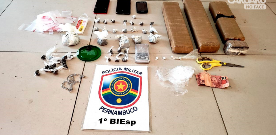 Polícia acaba de prender cinco pessoas com drogas no bairro do Salgado