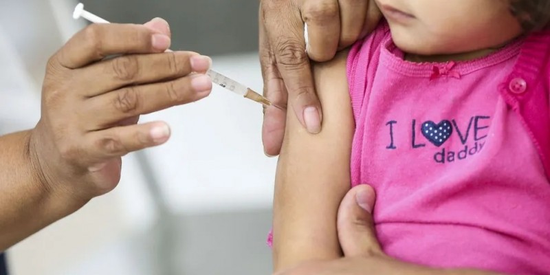 Dados do Ministério da Saúde revelam crescimento significativo na imunização infantil no estado.