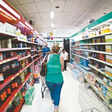 Procon Recife realiza levantamento de preços de produtos para Semana Santa e Páscoa