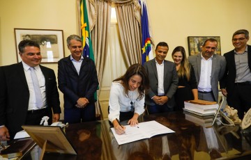 Governadora Raquel Lyra assina ordem de serviço da obra de pavimentação da PE-211, em Alagoinha