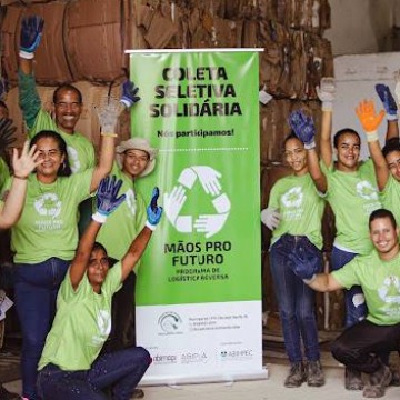 Cooperativa de catadores promove ação de conscientização sobre reciclagem neste domingo no Marco Zero