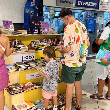 Feira gratuita oferece troca de Livros no Recife 