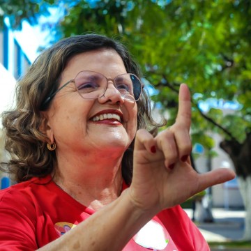 “Lula presidente é a vitória do povo”, diz Teresa Leitão