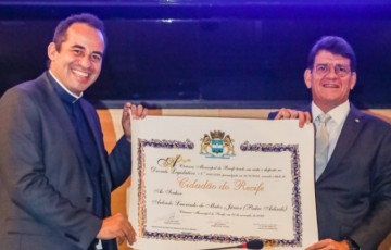 Padre Arlindo recebe Título de Cidadão do Recife 