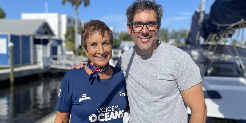 Ela criou 4 filhos navegando 40 anos pelo mundo e ensinando a importância da preservação dos oceanos.