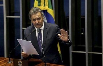 Direção do PSDB decide nesta quarta se manda ou não Áecio ao  Conselho de Ética